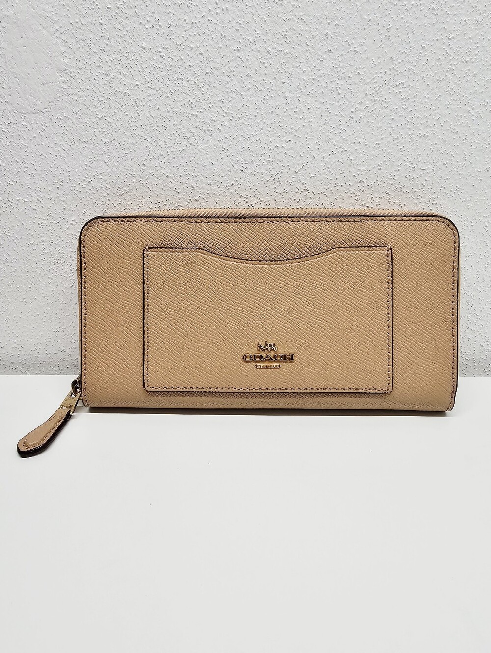 Coach Accordion Zip Wallet Beige/Nude Crossgrain Leather F54007